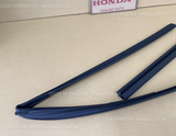 HONDA CIVIC EP3 RUNCHANNEL, R. FR. DOOR 72235-S5S-E01