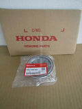 HONDA SPADA MC20 COVER OIL FILTER 15411-KE8-000 genuine parts sump carter bike