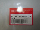 HONDA CIVIC EK4 STICKER, SIDE *TYPEVA*(VTEC) 75774-SR3-003ZE SUR AMERICA EXPRESS