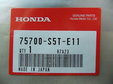 HONDA CIVIC TYPE-R EP3 EMBLEM, FR (H) 75700-S5T-E11