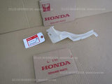 HONDA CR-V RE4 6MT K24Z 4WD MANUAL GEARBOX PLATE OIL GUTTER 21211-RZF-000 tranny