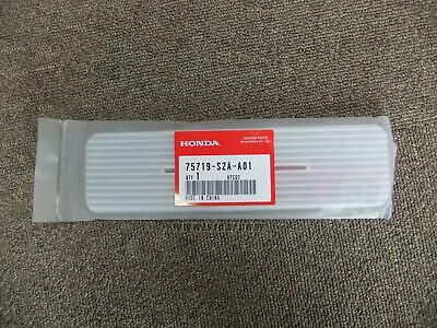 HONDA CR-V 2010 2011 5-DOOR EMBLEM, RR (4WD) 75719-SZA-A01