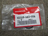 HONDA 1988 CBR600FHURRICANE 600 REAR BRAKE CALIPER PC19 DUST SEAL 43109-MA3-006