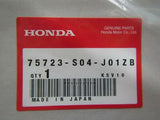 HONDA CIVIC FERIO EK3 STICKER, REAR 75723-S04-J01ZB CONTATTATECI PER PREVENTIVI!