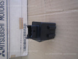 MITSUBISHI PAJERO L141G L149G V24W V44W CONTROL UNIT,DOOR MB666637 importada JDM
