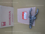 BRAND NEW!  HONDA S2000 AP1 AP2 FORK COMP. CLUTCH RELEASE 22820-PCY-000 car part