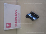 HONDA CIVIC TYPE-R FD2 BRACKET, RH TRUNK SPOILER LOWER 71705-SNW-Z00 SUKU CADANG
