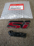 HONDA CIVIC SEDAN SI 6 2013 FRONT EMBLEM (SI) 75732-TR7-A11 BAGIAN JAPANESE ASLI