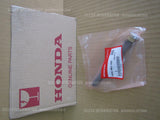 HONDA XR600R 1996 BOLT, ROCKER ARM SHAFT 14451-MK2-000 אופנוע שטח חלקים זולים