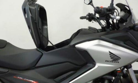 HONDA NC750XDA RC90 HOLDER, R. STEP *NH146M* AC. SILVER METALLIC 50650-MGS-D31ZA